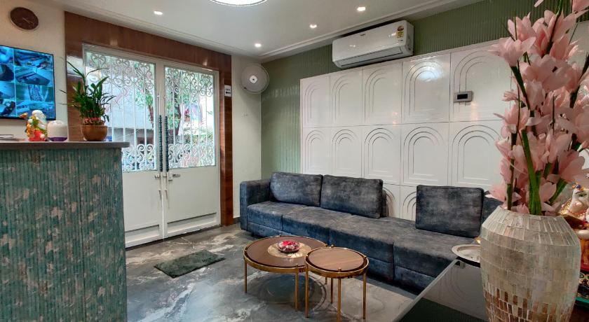 ELEGANCE A BOUTIQUE STAY - image 5