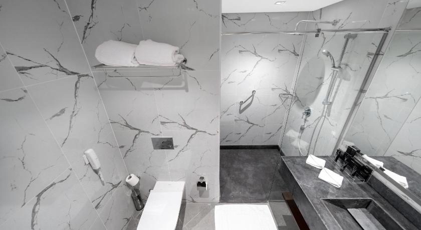 Image of Deluxe Double Room with Sea View 12