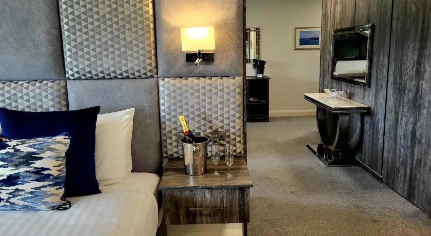 Image of Deluxe Suite 9