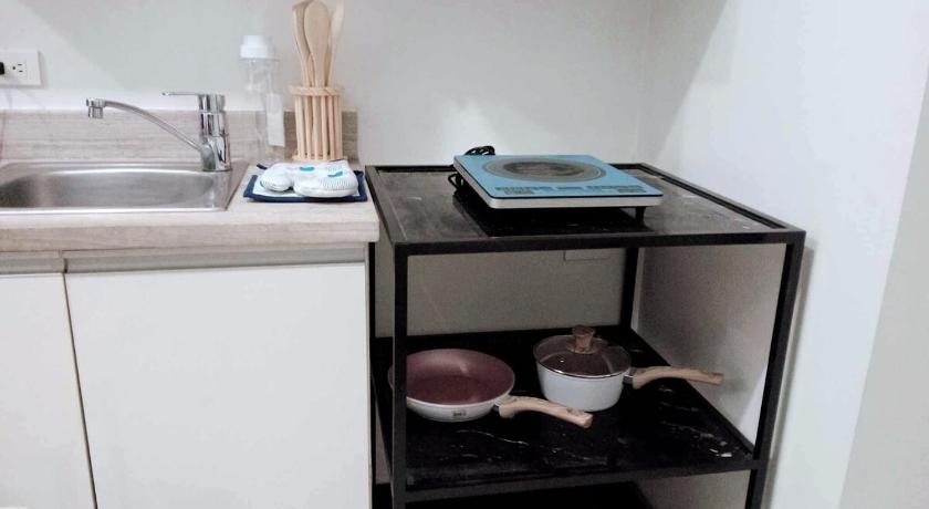 Image of One-Bedroom Apartment 8