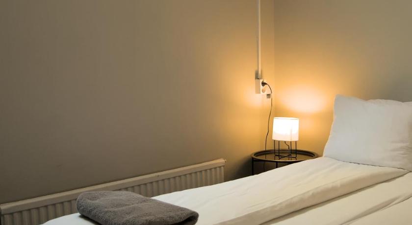 Bild av Dubbelrum med delat badrum - Utan fönster (Double Room with Shared Bathroom - No Window) 5