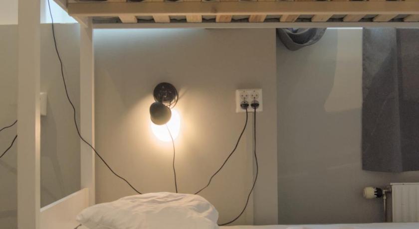 Bild av Bädd i blandad sovsal med 8 sängar (Bed in 8-Bed Mixed Dormitory Room) 9