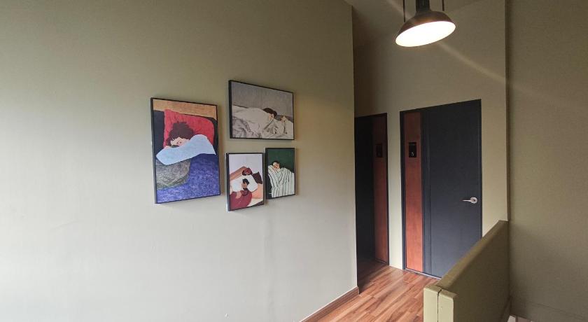 The Aurum Motel - image 4