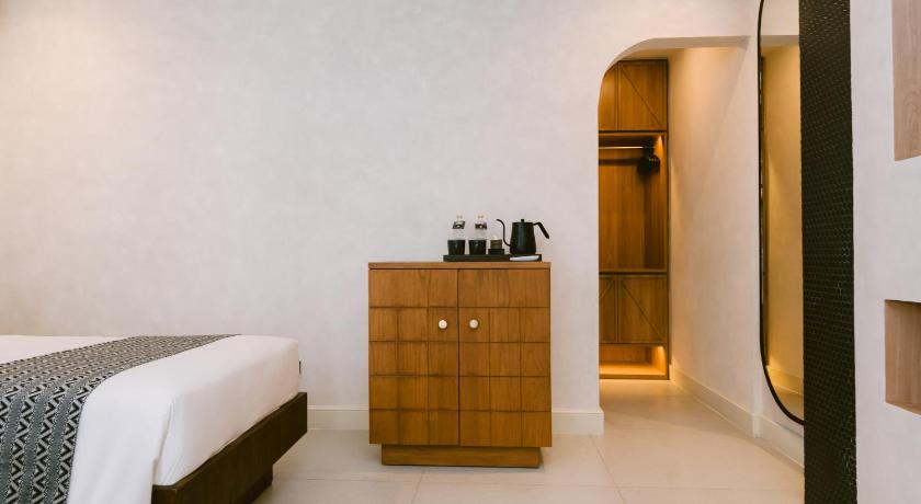 Image of Deluxe Plus Twin Room 6