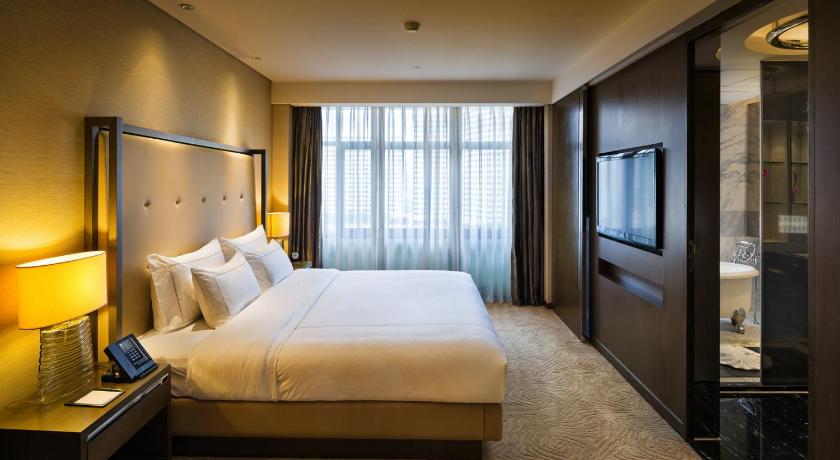 Image of Executive Suite 3