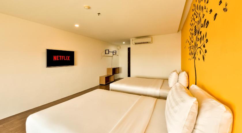 Image of Executive Twin Room 10