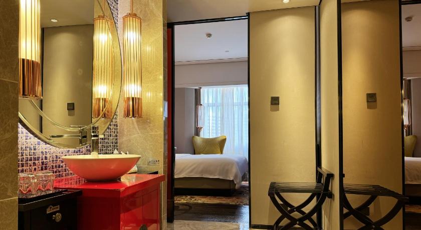 Image of Deluxe Double Room 8