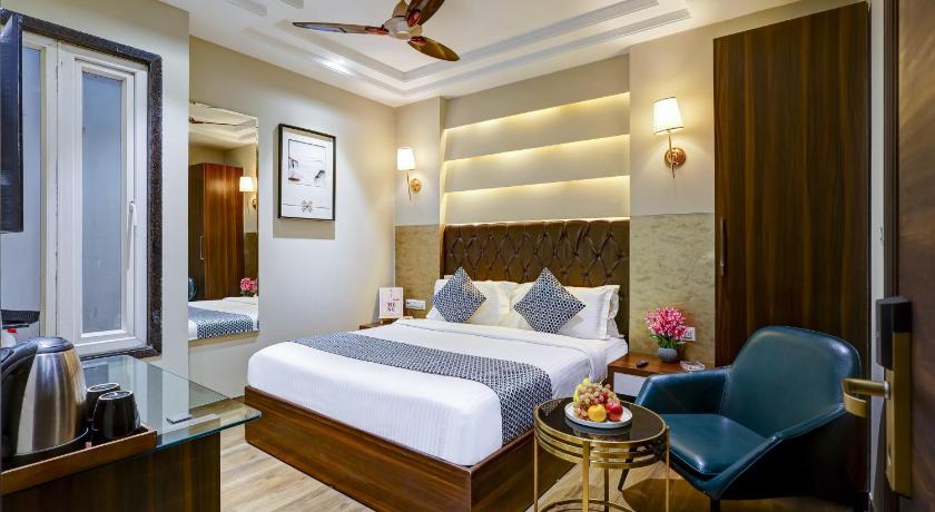 Premier Room