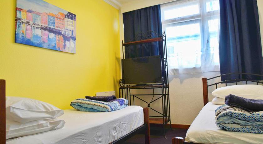 Image of Twin Room 5