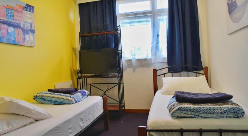 Image of Twin Room 1