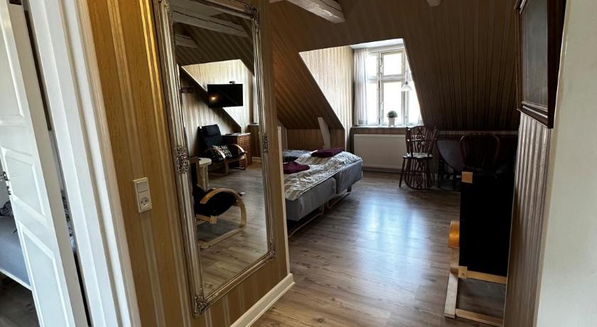 Image of Quadruple Room 4