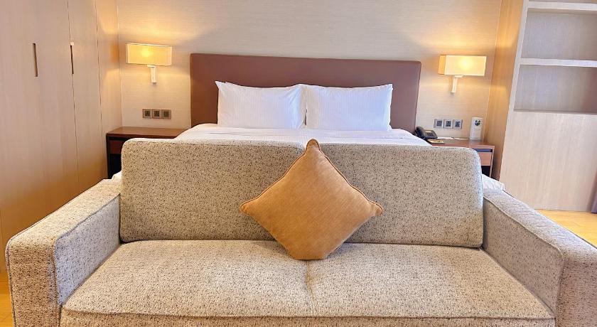 Image of Studio Premier 9