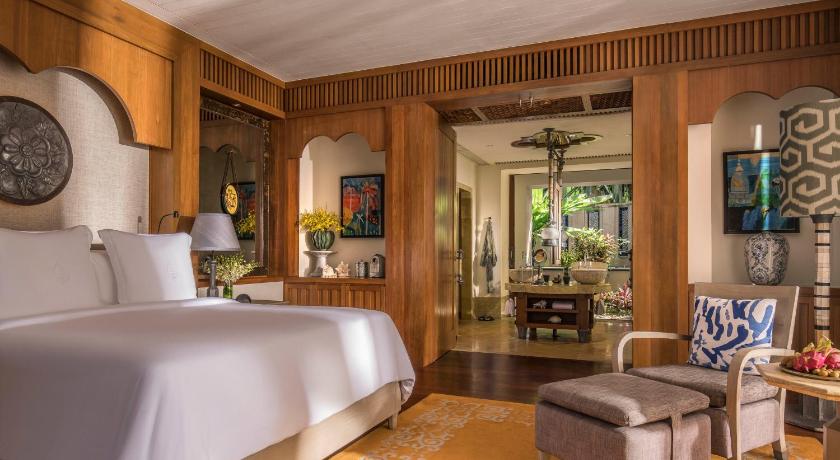 Image of Partial Sea View Ground Floor king bed 2