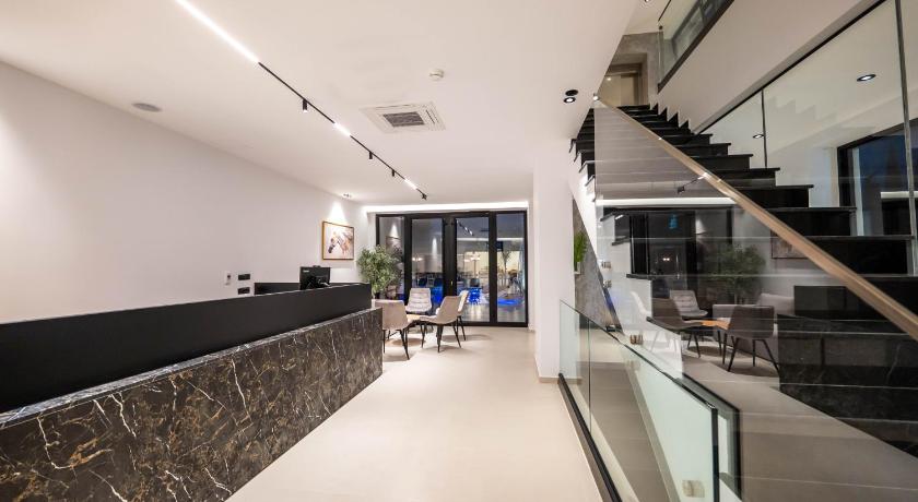 Central Park Hotel - image 5
