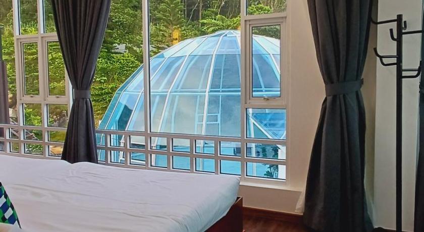 キナバル国立公園 Sling & Stone Mountain Suites 5つ星 ホテル 客室