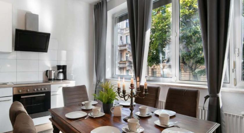 베를린 Berlin Central Premium Apartments for Groups 3성급 게스트하우스 수영장