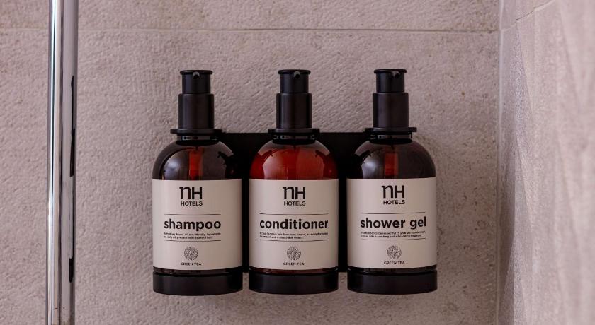 Image of Standard Room with Sea View 16