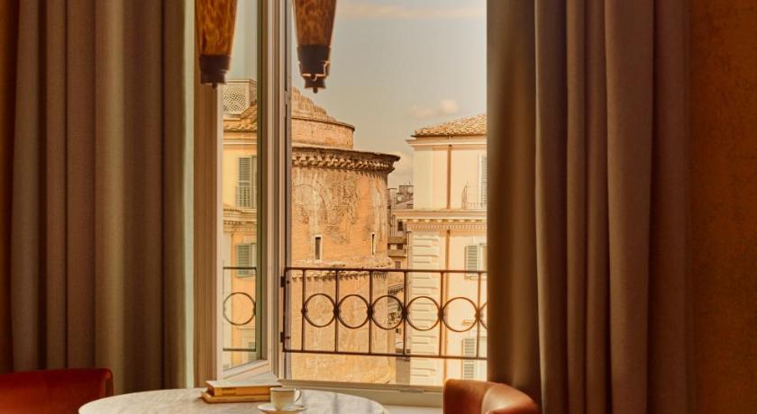 Junior Suite with Minerva Square Views fotója 4