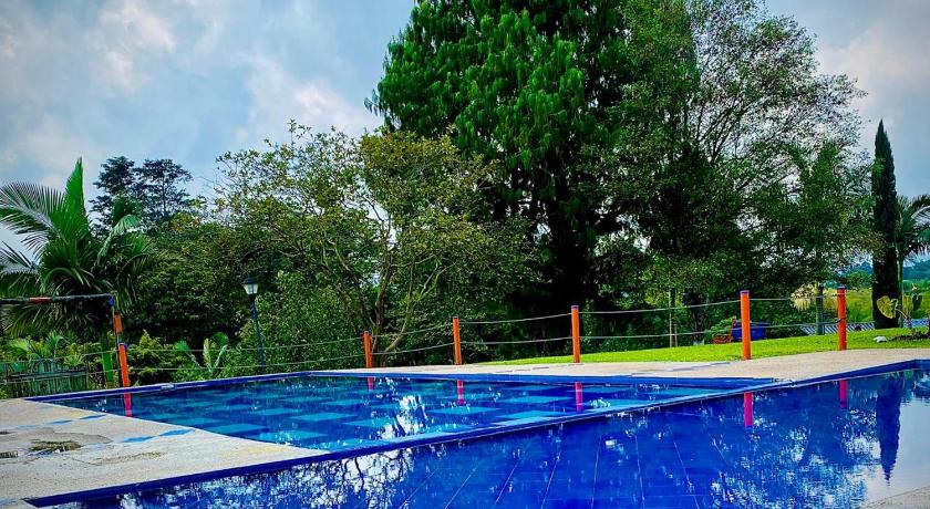 Paisaje Cafetero Hotel Con Piscina y desayuno - Filandia