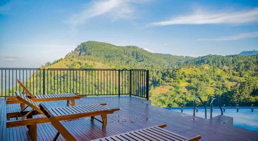 Crystal Springs Luxury Hotel - image 2