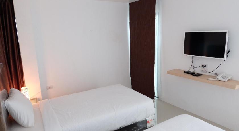 Image of Deluxe Twin Room 0