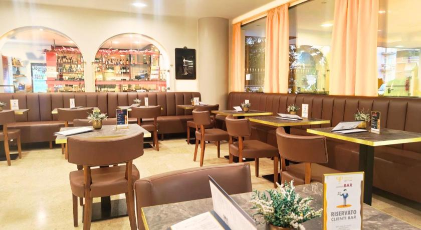 罗马 Pineta Palace Hotel 4星级 酒店 泳池