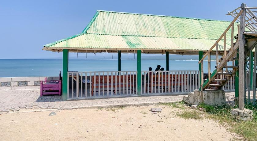 RedDoorz @ Banana Boat Santolo Garut - image 2
