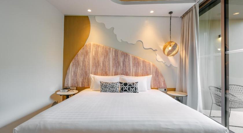 Image of 3-Bedroom Executive Suite 9