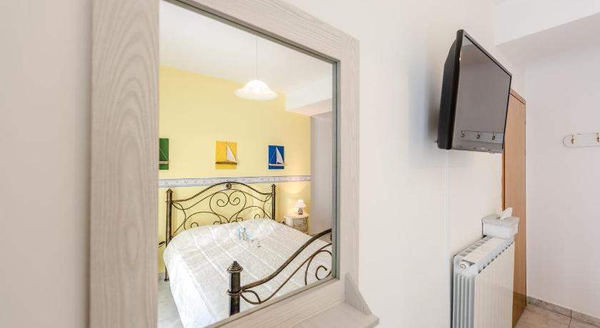 Image of One-Bedroom Apartment with Sea View 10