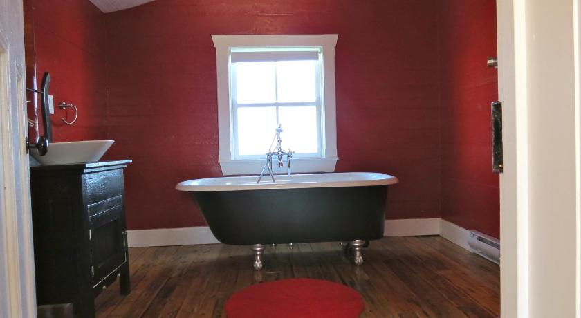 The Old Salt Box Co. - Mary's Place photo