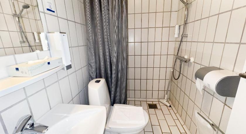 Image of Small Double Room 2
