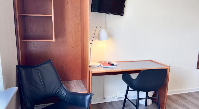 Image of Small Double Room 4