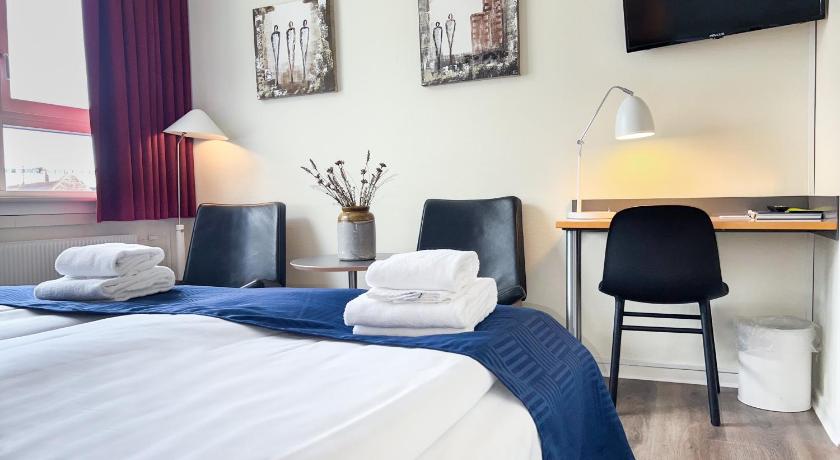 Image of Standard Double or Twin Room 1