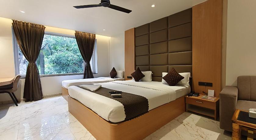 Image of Deluxe Room 6