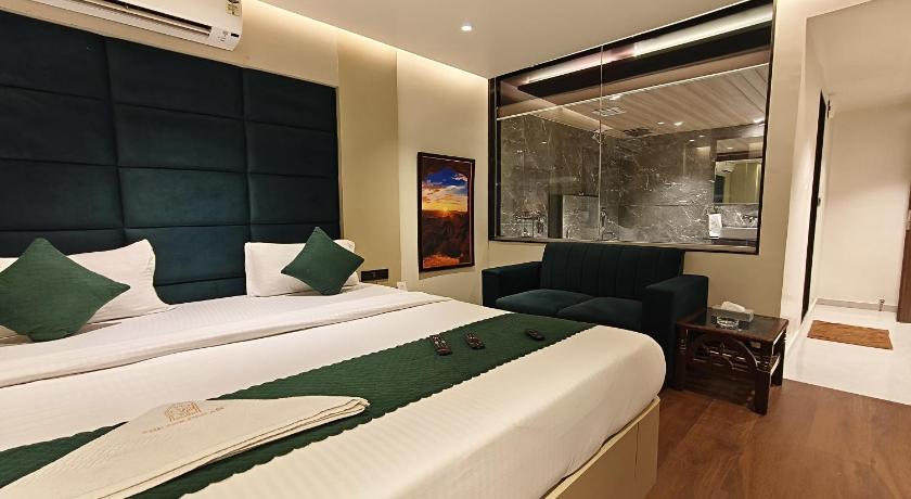 Image of Suite Room 7