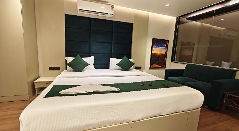 Image of Suite Room 15