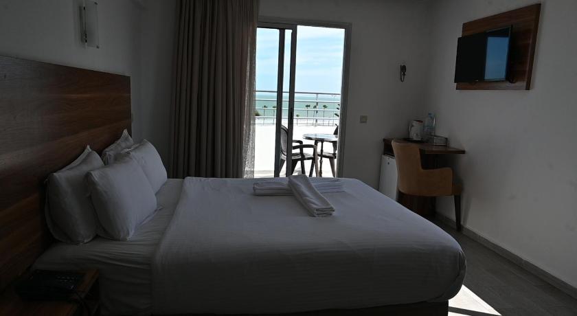 Image of Deluxe Double Room with Sea View 5