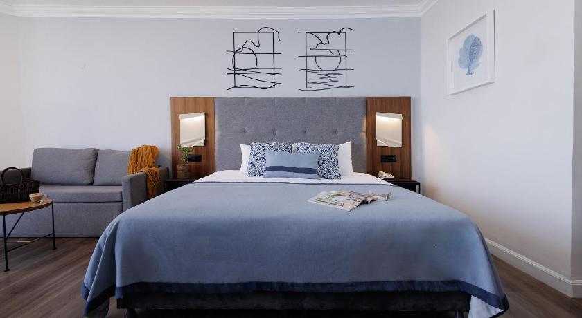 Image of Deluxe Room with Sea View 4