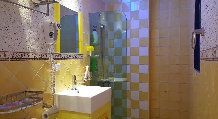Rainbow BnB - image 50
