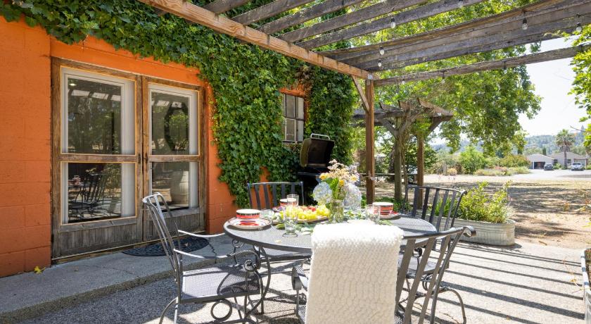 포레스트빌 (CA) Charming Milk Barn Home on Vineyard Estate 4성급 숙소 로비