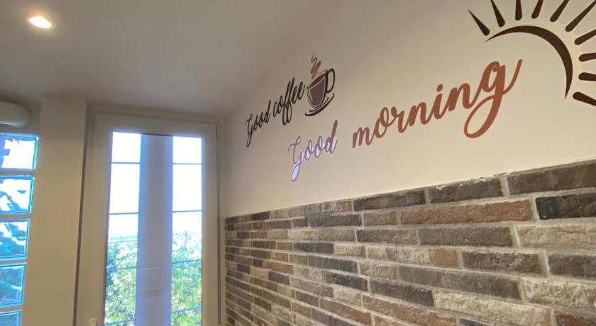 ローマ BERNOCCHI ROMA APARTMENT, difronte metropolitana 3つ星 ゲストハウス プール