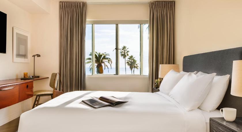 The Eden One Bedroom King Suite的照片 0