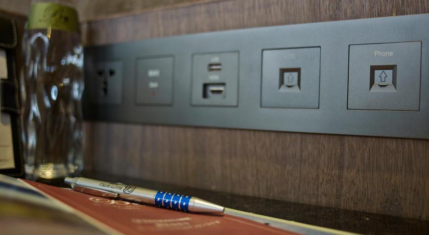 タイペイ Hotel B7 journey 94 3つ星 ホテル プール