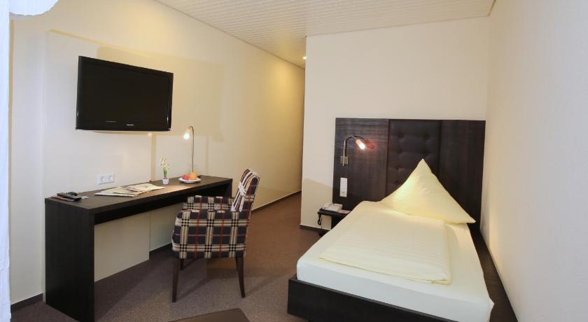 Hotel Hirschen photo
