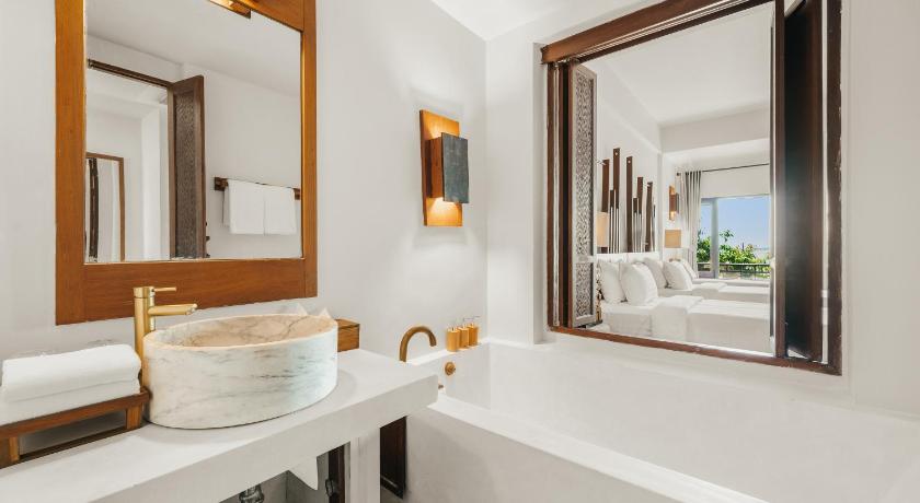 Image of Deluxe Twin Room 2