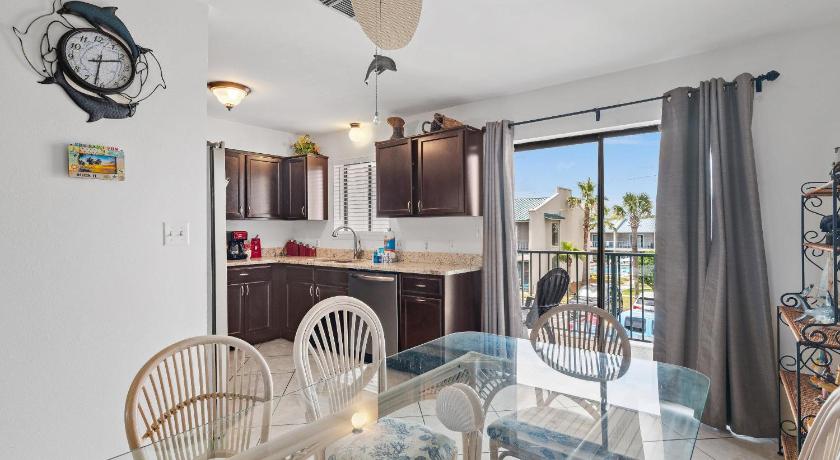 Image of Two-Bedroom Apartment 11