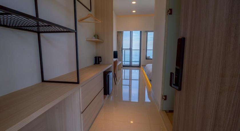 Image of Queen Room with Sea View 6