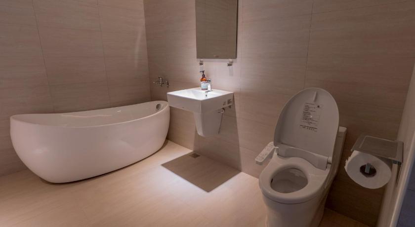 Image of Queen Room with Sea View 2