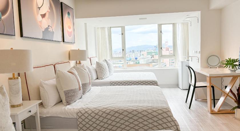 タイペイ 樂居 台北 3つ星 ホテル ロビー