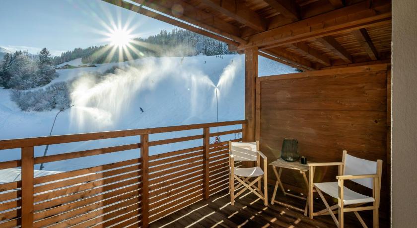 Image of Large Superior Double Room with Balcony 1
